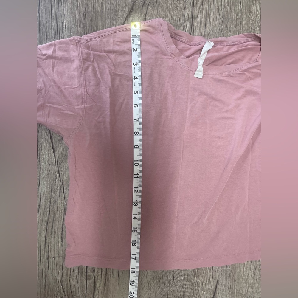 lululemon athletica Pink Crop Top - Picture 5 of 5